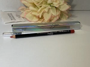 MAC -Selenaville- Matita Labbra Collezione Selena La Reina Nuova con Scatola Autentica Spedizione Gratuita - Foto 1 di 3