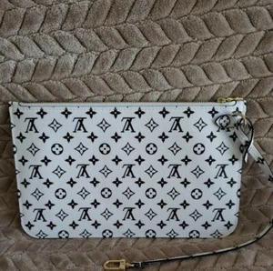 Louis Vuitton Giant Monogram Pouch Pochette White Black from Neverfull MM Bag - Picture 1 of 1
