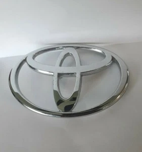 1993 TOYOTA Tercel Emblem Trunk Excellent Condition 92- 94 Fit Corolla & Others - Picture 1 of 3