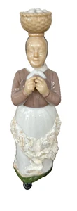 Bing & Grondahl The Woman with the Eggs Figurine 2126 Repaired Egg Seller - Picture 1 of 10