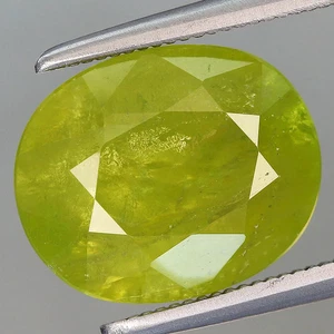 3.84ct t.w 10.8x8.9mm Oval Natural Green Sphene Madagascar, Africa - Picture 1 of 4