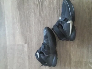 Nike Labron James Soldier 9 Size 5.5Y - Picture 1 of 4