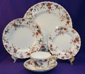 SCHÖNES MINTON BONE CHINA ANSTAMM 5-TEILIGES GEDECK ERHABENE BLUMEN ENGLAND - Bild 1 von 12