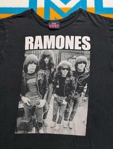The Ramones Band Shirt Concert Tour Vintage Retro Style Unisex Medium  - Picture 1 of 4