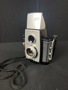Vintage 1940’s Kodak Brownie Reflex 20 Camera Film UNGETESTET With Strap - Bild 1 von 7