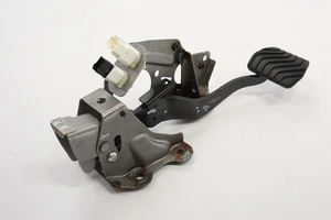 2017 - 2019 NISSAN ROGUE FRONT FOOT BRAKE STOP PEDAL W/ BRACKET OEM - Bild 1 von 7