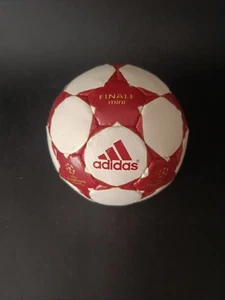2004 05 Adidas Final 4 UEFA Champions League WBO Vintage Mini Ball - Imagen 1 de 5