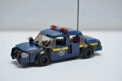 Interceptor de coche de policía del estado de Nueva York modelo MOC compatible con ladrillos LEGO® reales Foto 1 de 2