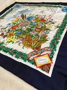 GUCCI Flora Silk Scarf Navy Border Floral Bouquet Size 33.0in×32.2in - Picture 1 of 19
