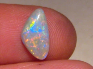 1.6 ct.  Semi  Black Opal from  Lightning Ridge - Picture 1 of 9