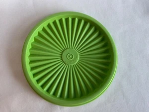 Vintage Tupperware Replacement Lid ONLY Starburst Green 610-21 5 3/4” Preowned - Picture 1 of 4