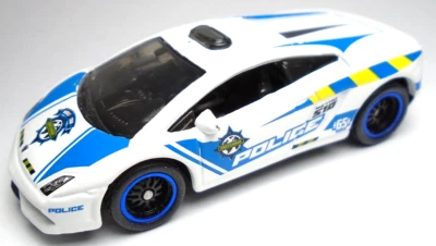 2018 MATCHBOX LAMBORGHINI GALLARDO LP 560-4 POLIZIA WHITE 2 5/8" POLICE CAR - Image 1 of 4