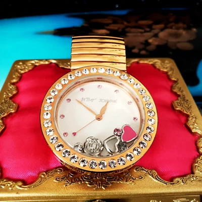 Reloj de Vestir Vintage Betsey Johnson Y2K Rosa Corazón Flotante Dijes Cristal Foto 1 de 4