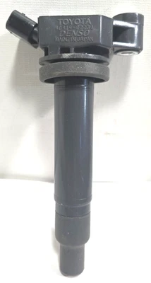 Denso Ignition Coil OEM For 1999-2010 Toyota & Lexus 3.0L 3.3L, 90919-02234 - Image 1 of 3