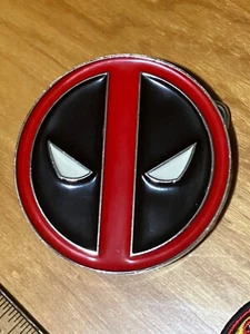 Hebilla de cinturón DEADPOOL con parche bordado Marvel Collector Corps - Imagen 1 de 5