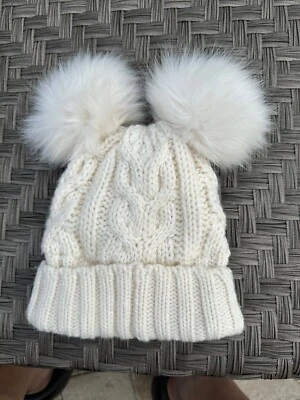 BABY GAP Ecru Ivory cable Knit Cap hat Pom Pom  Toddler Girl 12-24  Months * XS - Image 1 of 4