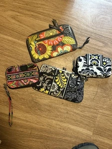 Lot Of 4 - Vera Bradley Quilted Wallet ID Case Wristlet Patterns Set - Picture 1 of 7