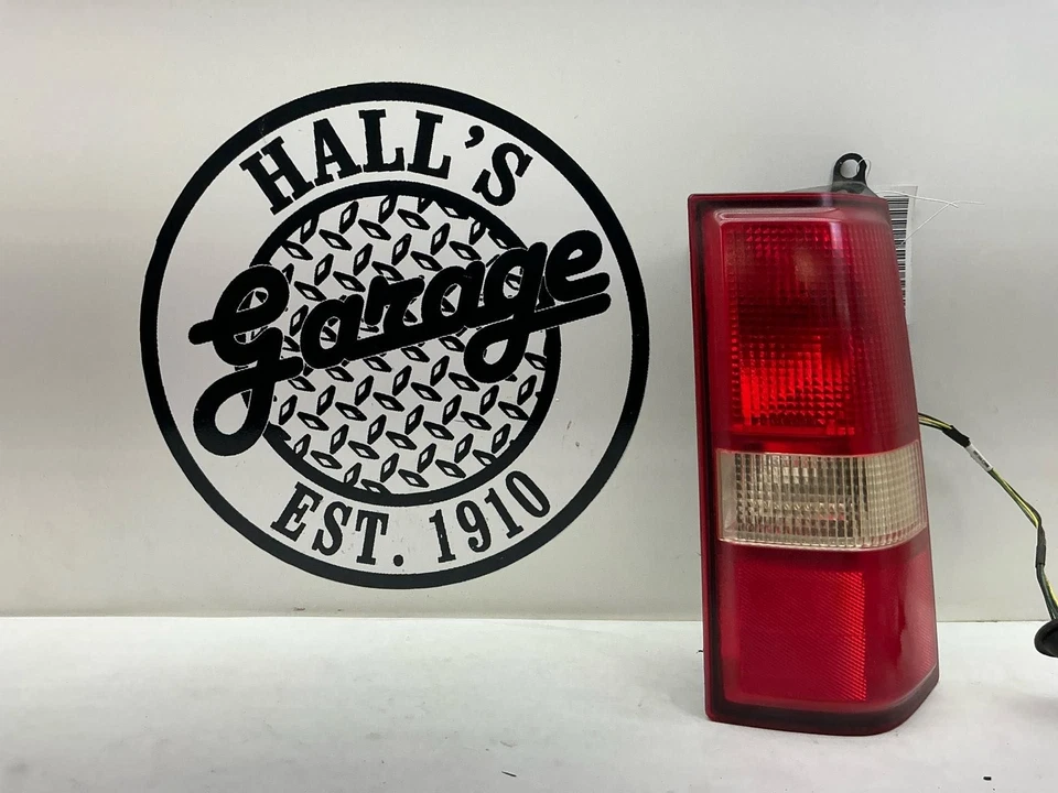 Tail Light Assembly CHEVY EXPRESS 3500 Right 03-24 — 第 1/4 张图片