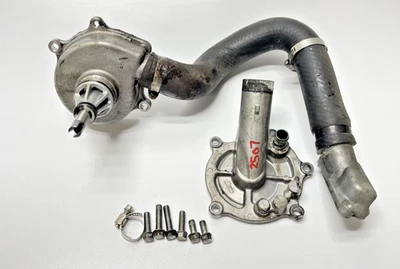 Engine Water Pump Coolant Housing OEM 2004 2005 04 05 KAWASAKI NINJA ZX10R ZX10 - Image 1 of 4