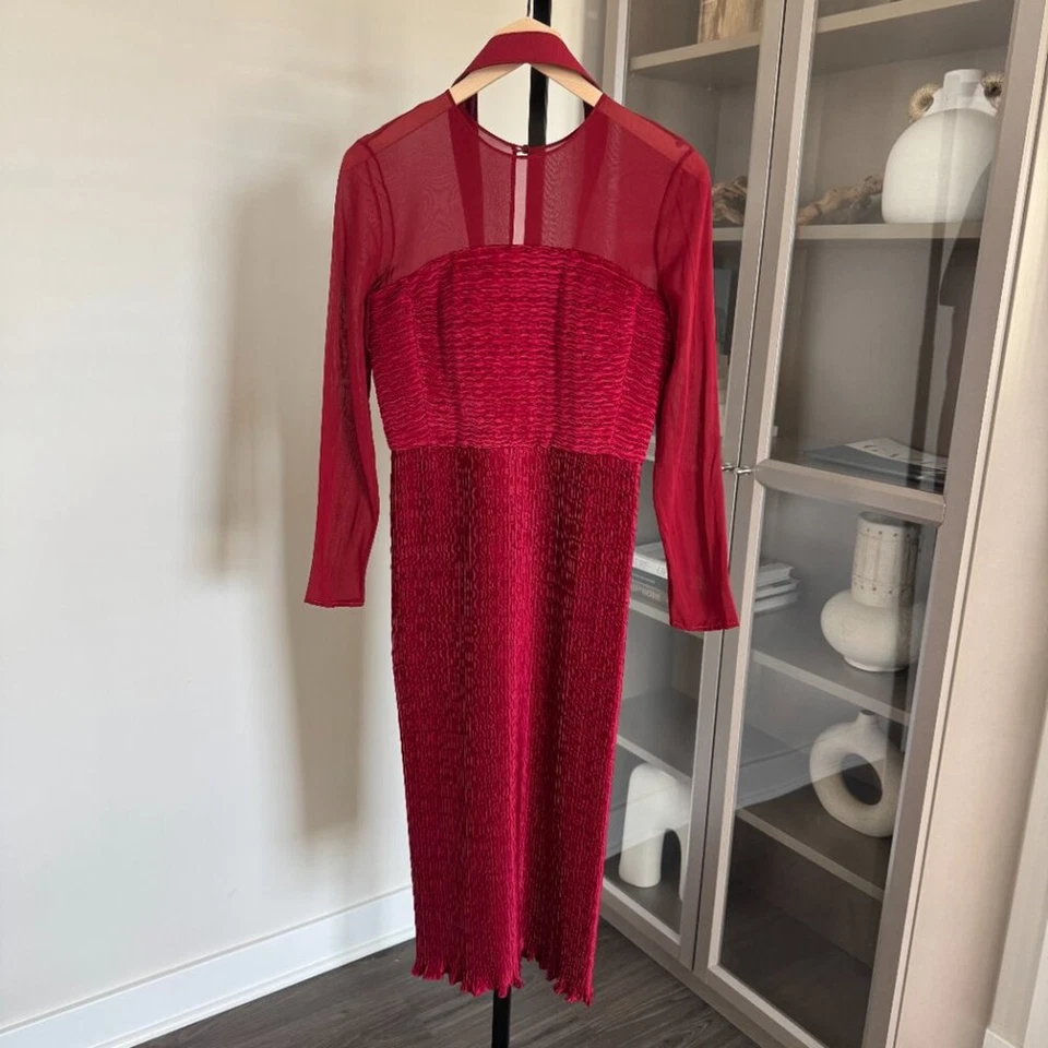 MaxMara Vernice Midi 连衣裙 Plissee Illusion 深红色丝绸腰带长袖 8 — 第 1/4 张图片