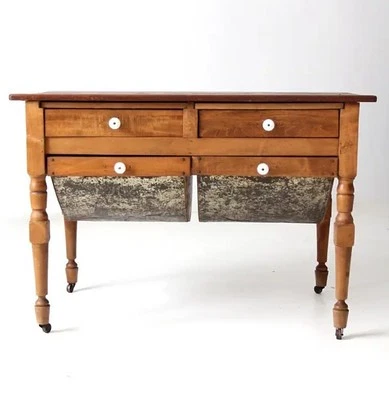 Antigua mesa de panadería Zarigüeya siglo XIX Foto 1 de 4