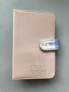 STOCKING FILLER MAYBELLINE GIGI HADID PINK MAKE UP BRUSH HOLDER NEW - Picture 1 of 3