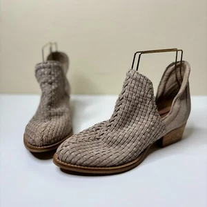 Very Volatile Bootie Women's 6 Taupe Veracruz Leather Basketweave Pointed Toe - Picture 1 of 10