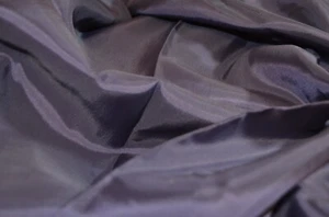purple anti-static lining fabric - polyester 102" x 46 " (2.83 yds) - Bild 1 von 2
