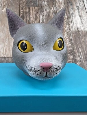 Alimentador de ardilla cabeza de gato Archie Mcphee jardín novedad regalo. Alimentadores kk0108 Foto 1 de 4