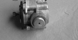 Vauxhall / Opel High Pressure Pump Z22YH Petrol 24465785 93174538 - Imagen 1 de 1