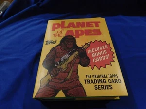 PLANET OF THE APES Hardcover TOPPS Trading Card Book w/Promo Cards 2017 G.Gerani - Picture 1 of 5