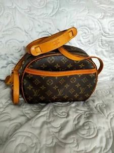 Authentic vintage Louis Vuitton Blois - Picture 1 of 15