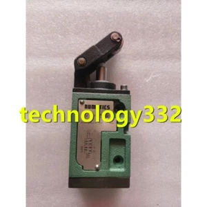 Interruptor #P NUMATICS LV7VR51L usado 1 pieza - Imagen 1 de 5