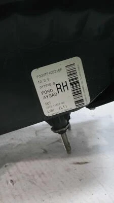 Conjunto de luz trasera derecha Ford Fusion 2016 blanco fabricante de equipos originales usado 586951 112 k millas Foto 1 de 3