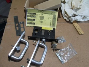 NOS COMMERCIAL CECO YALE MORTISE LOCKSET VH 8061 RH AS PICTURED - Picture 1 of 14