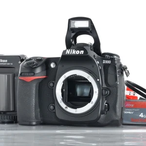 Nikon D300 Digitale Spiegelreflexkamera Body Card aus Japan [Exc+3 SC:6463] - Bild 1 von 17