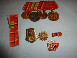 DDR Orden + Anstecknadeln SELTEN Sammler 6 x Stück - Bild 1 von 3
