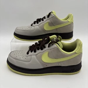 Nike Air Force 1 Low Granite grigio taglia 9 donna verde lime RARO 315115-031 USATO IN OTTIME CONDIZIONI - Foto 1 di 8