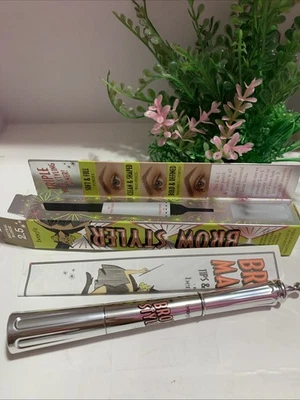 Lápiz y polvo para cejas Benefit Cosmetics Bry Styler dúo rubio neutro 2,5 Foto 1 de 3