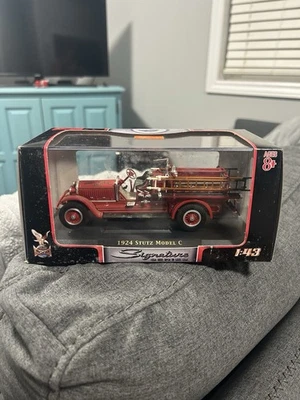 Motor STUTZ 1924 MODELO C YatMing Signature Series 1:43 Nuevo en caja Foto 1 de 3