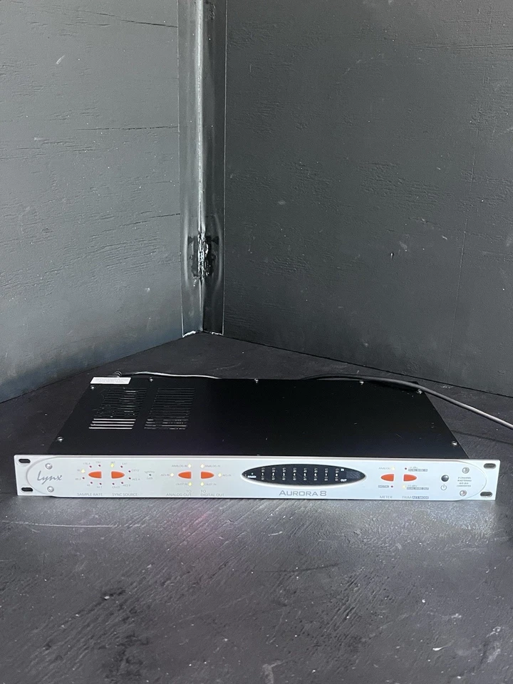 Lynx Aurora 8 Firewire 8-Channel Analog Digital Converter + LT-HD Card Interface - Image 1 of 4