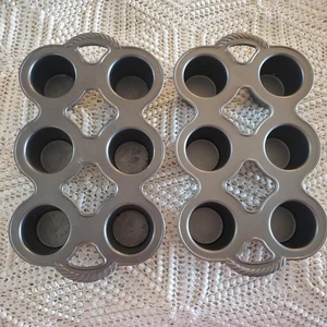 Nordic Ware Popover Pan 6 tazas antiadherente aluminio fundido EE. UU. Juego de 2 utensilios para hornear - Imagen 1 de 7