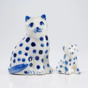 Blue White Ceramic Cat Kitten Dog Polka Dotted Hand Painted Figurine 2pc Lot - Picture 1 of 3