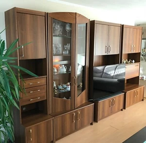 gebrauchte möbel wohnzimmer - Wohnwand Nußbaum B/H/T 356 cm/221 cm/54 cm - Bild 1 von 3