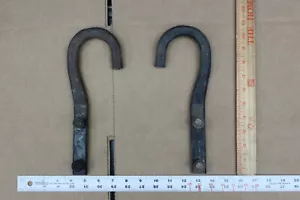 1994-05 OEM Chevy GMC Tow Hook Pair Blazer S10 Sonoma Jimmy GM 15661183 15661184 - Picture 1 of 2