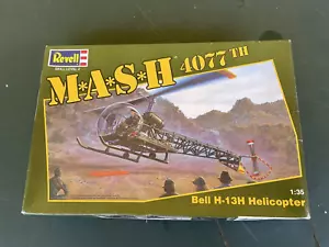 Revell Mash 4077TH Cloche H-13 Hélicoptère Modèle Kit #4334 Scellé, 1994 - Picture 1 of 10