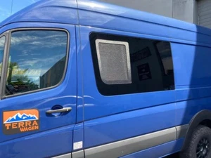 Terrawagen Driver Side Slider Window Screen for 2007-2024 Mercedes-Benz Sprinter - Foto 1 di 3