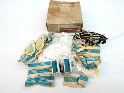 NOS 1967 Olds 98 Delta 88 Delmont 88 Under Dash Courtesy Lamp Kit GM 982819 - Image 1 of 4