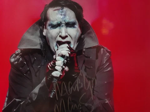 AUTHENTIC MARILYN MANSON SIGNED 10 X 8 AUTOGRAPHED PHOTO COA REAL Cover