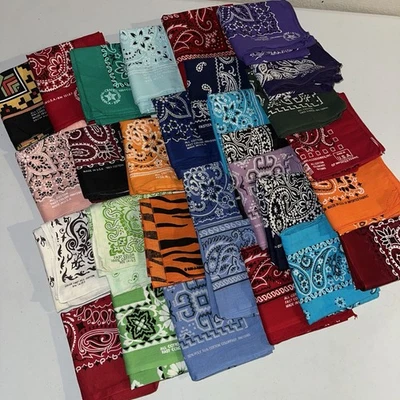 Lot of 30 Vintage Handkerchiefs Bandanas All USA Paisley Paris Have A Hank + - Image 1 of 4